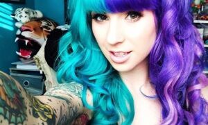 25 Women That Rocked Split Dyed Hair
